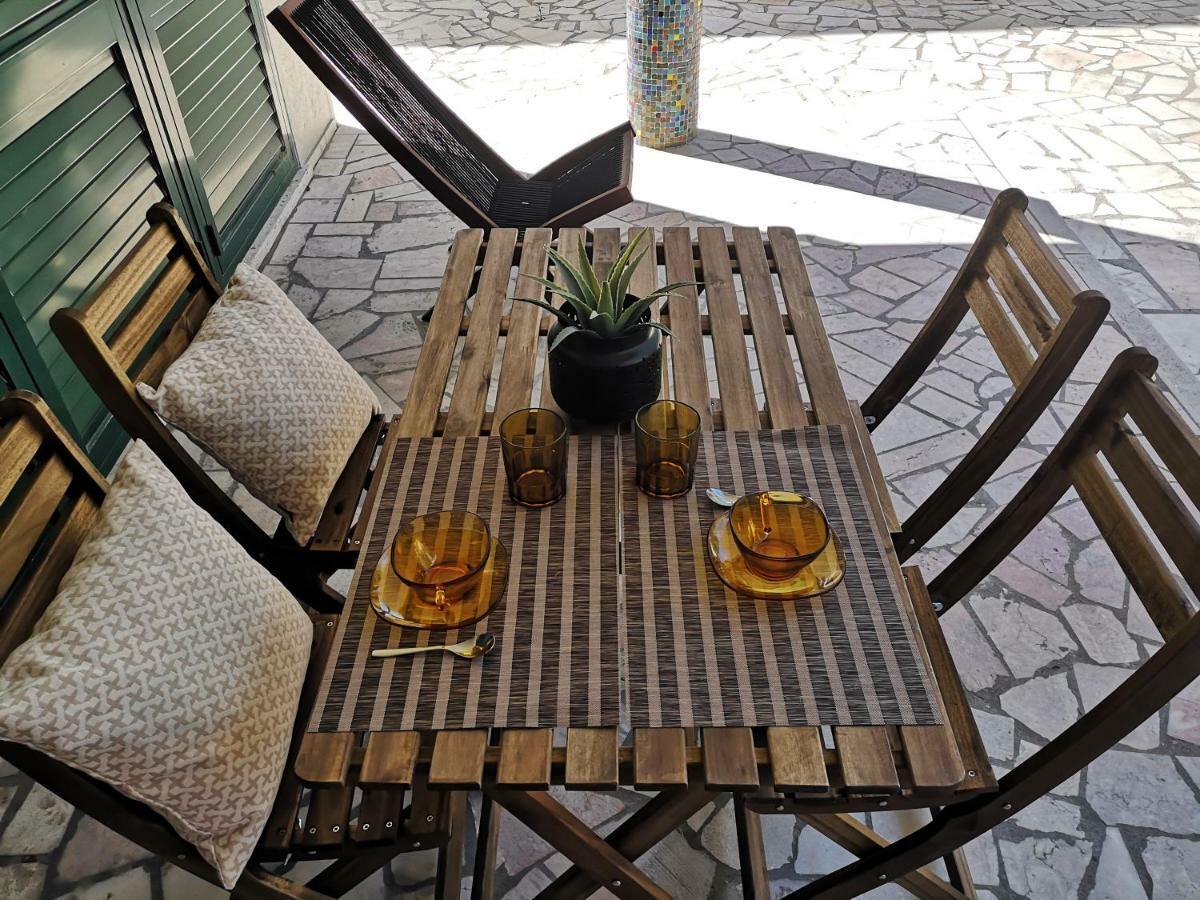 Caparica House *